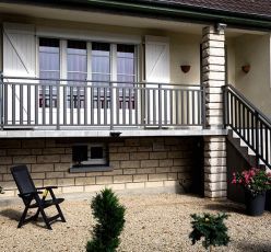 17074_portails-clotures-claustras-et-garde-corps-sur-mesure-en-aluminium-et-pvc.jpeg