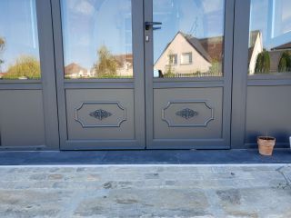 Véranda mod 1 avec décors ornementaux