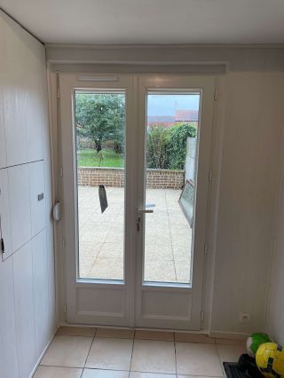 Réalisation fenêtre, porte-fenêtre et volet roulant PVC.