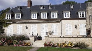 29460_fenetres-bois-tb67m-avec-volets-battants-traditionnels-sainte-preuve.jfif 29460_fenetres-bois-tb67m-avec-volets-battants-traditionnels-sainte-preuve.jfif