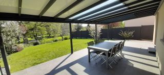 Pergola aluminium ral 7016 avec puits lumière
