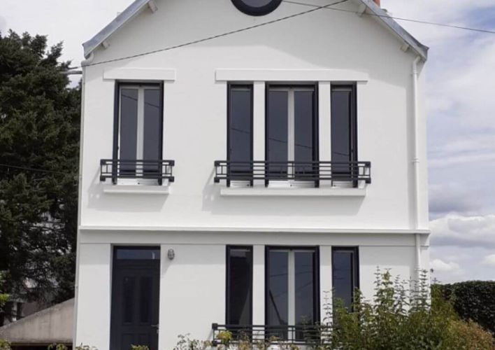 plouhinec-tryba-fenetre-porte-sirocco.jpg Menuiseries PVC et aluminium pour rénovation/construction