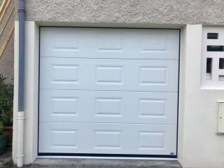 Porte de garage sectionnelle motorisée à cassettes