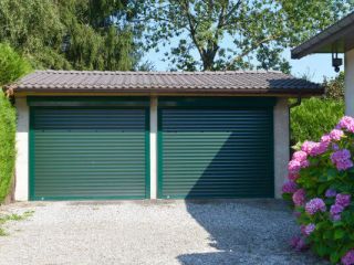 pose-de-fenetres-bicolores-blanc-et-vert-volets-pe-a33a7375ce83e7664e6e160e1f684ea3.jpg Menuiseries de qualité et sur-mesure à Chanay