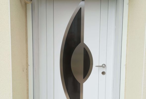 vandebroucke.jpg Porte d'entrée PVC - Modèle Houston.