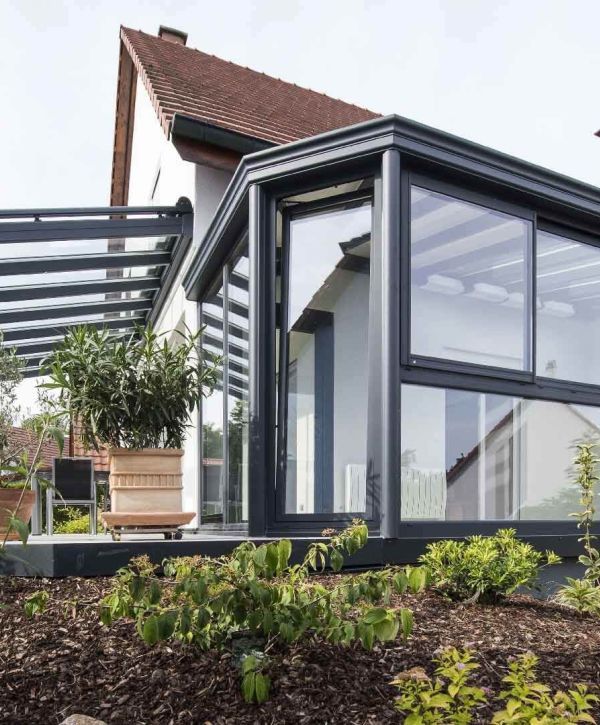 Pergola et Véranda gris anthracite vue extérieure