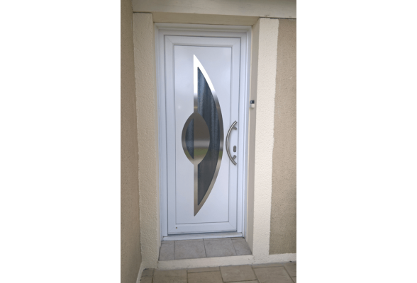 fenetres-et-portes-a-la-grigonnais-44-loire-atlant-ee1ff9af66821786d997a76fdec251fb.png Menuiseries de qualité : Fenêtres et porte d'entrée Houston.