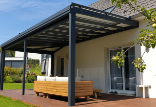pergola-contemporaine-zone-vitree-en-toiture-store-de-toiture-motorise-750-515.png pergola-contemporaine-zone-vitree-en-toiture-store-de-toiture-motorise-750-515.png
