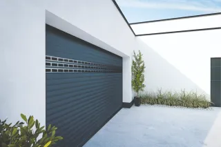 Porte_de_garage_enroulable_PGE_Tryba-1.webp Porte_de_garage_enroulable_PGE_Tryba-1.webp